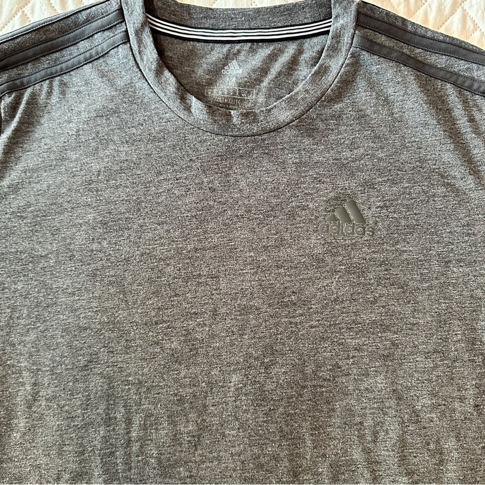 Adidas Heather Gray Climalite Tee Size Medium Minimalist Athleisure Streetwear - Picture 5 of 13